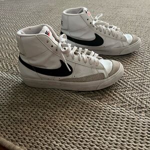 women’s nike shoes